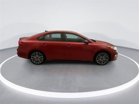 Used 2022 Kia Forte GT image 5