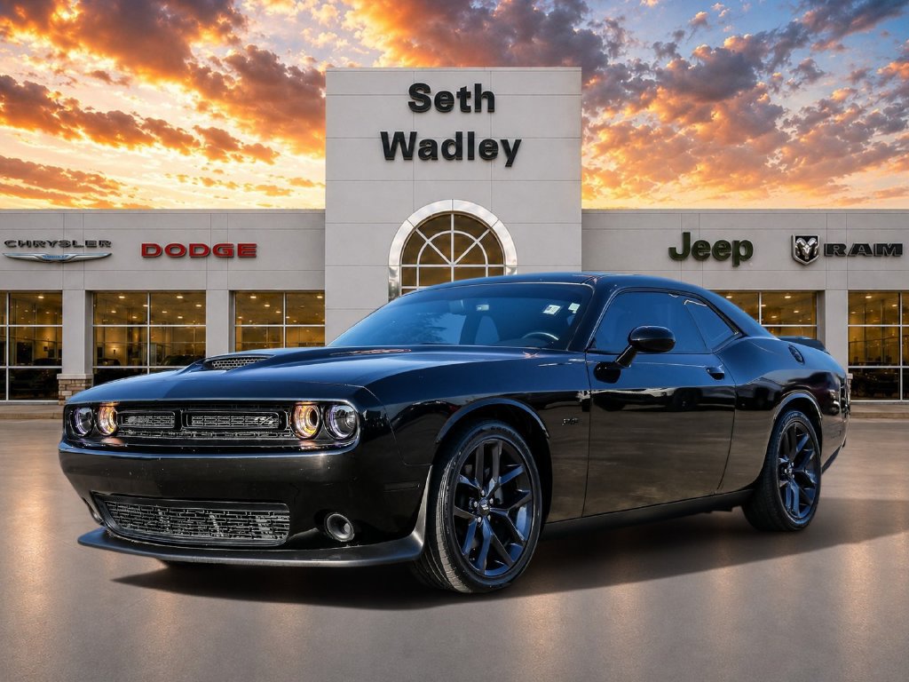 Used 2023 Dodge Challenger R/T w/ Blacktop Package RWD image 3