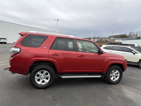 Used 2015 Toyota 4Runner Limited image 3