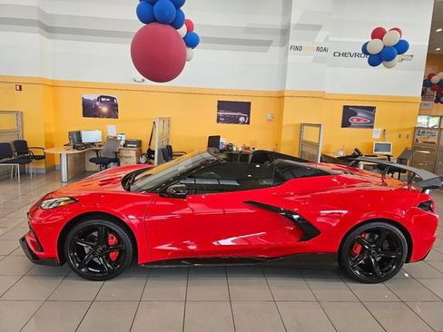 Used 2023 Chevrolet Corvette Stingray Premium Conv w/ Battery Protection Package RWD image 5