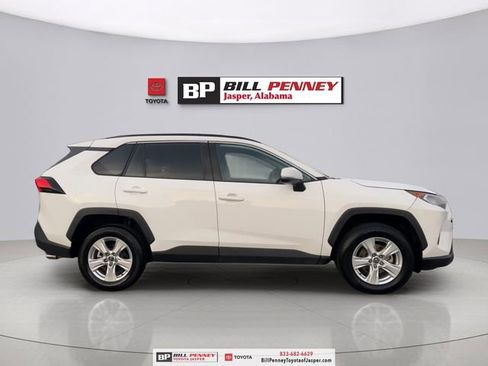 Used 2020 Toyota RAV4 XLE w/ Convenience Package image 6