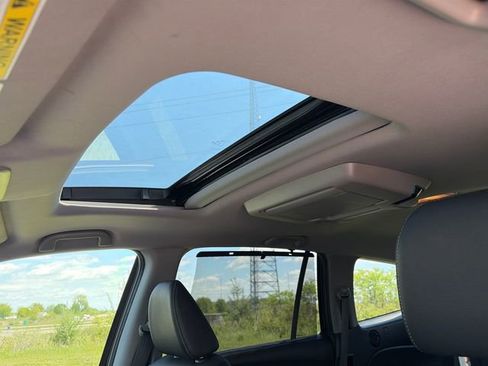 Used 2021 Honda Pilot Touring image 30
