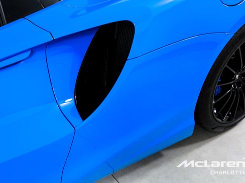 New 2025 McLaren Artura Spider image 32