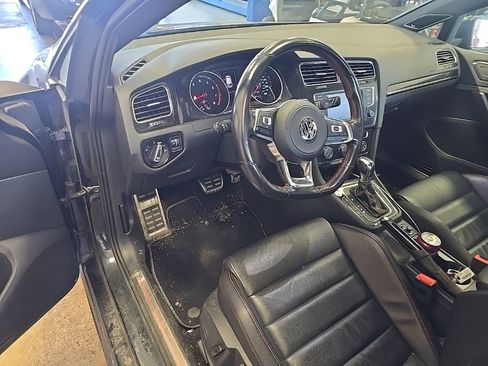Used 2017 Volkswagen GTI SE image 1