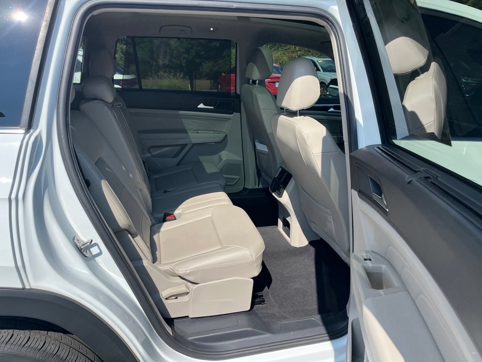 Used 2022 Volkswagen Atlas SE FWD image 32