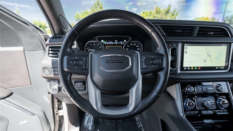 Used 2021 GMC Yukon Denali w/ Denali Ultimate Package AWD/4WD image 28