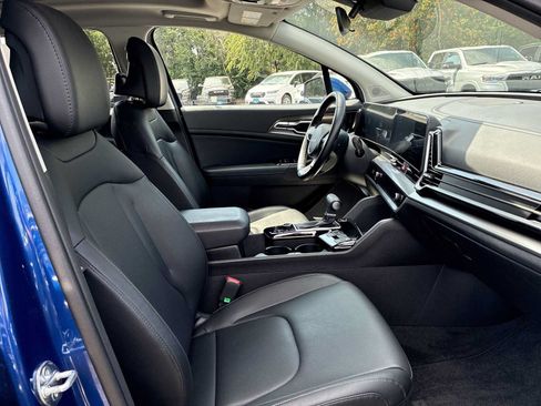 Used 2025 Kia Sportage EX w/ Premium Package AWD/4WD image 26