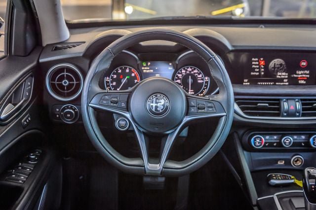 Used 2019 Alfa Romeo Stelvio AWD w/ Nero Edizione image 26