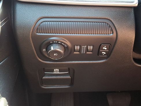 Used 2024 Jeep Wagoneer L Series III w/ Flexible Seating Group AWD/4WD image 23