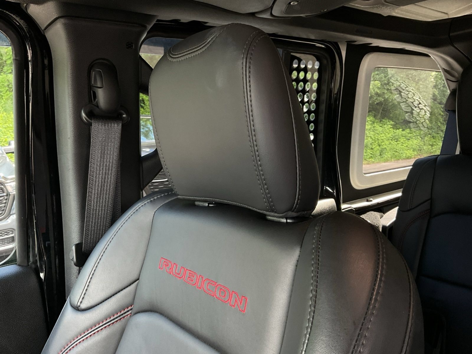 Used 2024 Jeep Wrangler Unlimited Rubicon AWD/4WD image 51