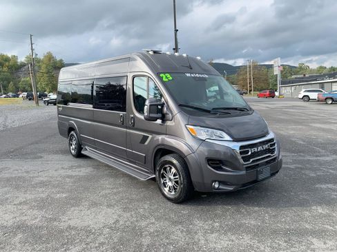 Used 2023 RAM ProMaster 3500 w/ Premium Appearance Group image 3