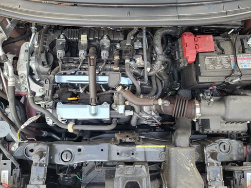 Used 2025 Nissan Versa SR w/ Electronics Package FWD image 33