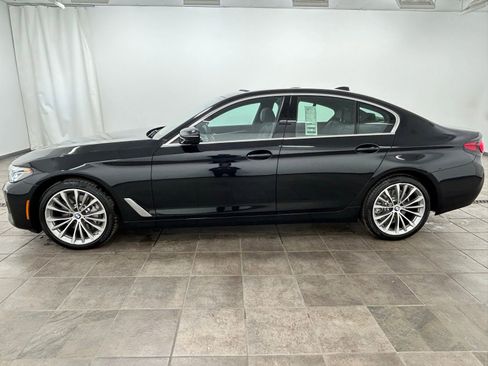 Used 2023 BMW 530i xDrive w/ Premium Package AWD/4WD image 2