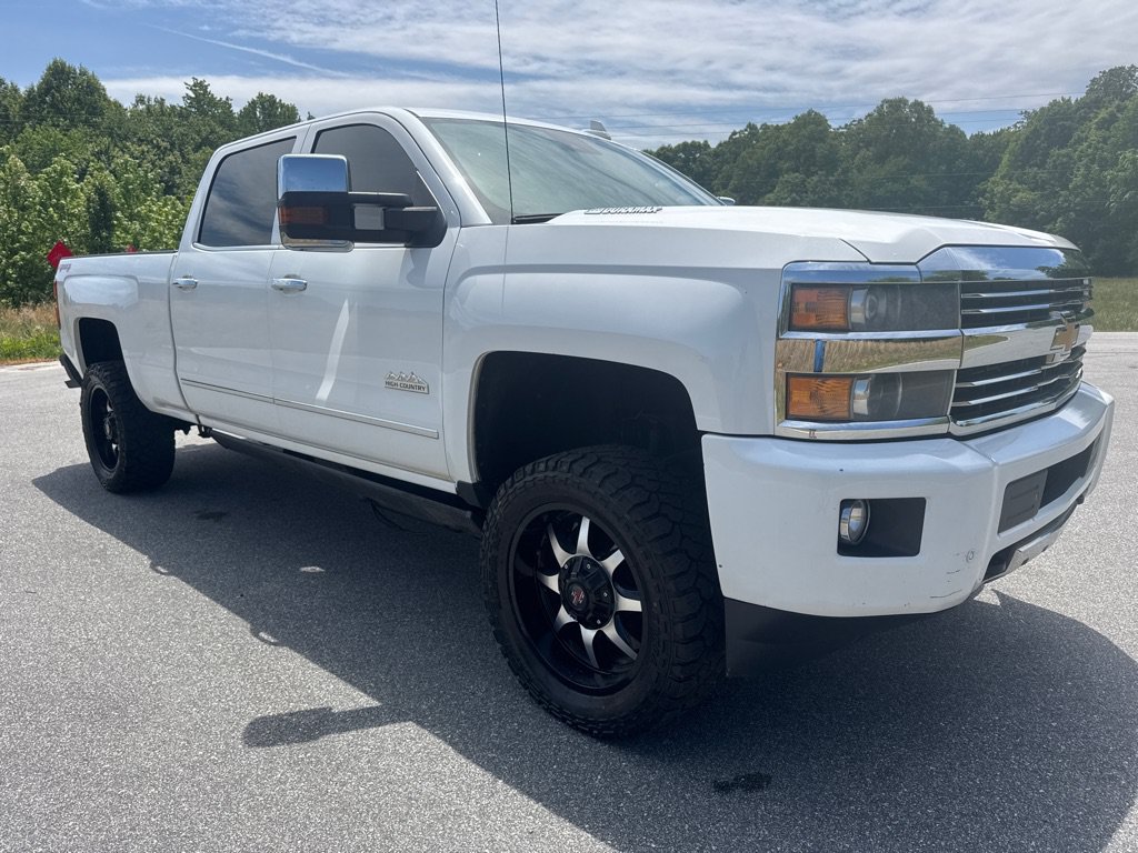 Used 2015 Chevrolet Silverado 2500 High Country w/ Duramax Plus Package AWD/4WD image 5