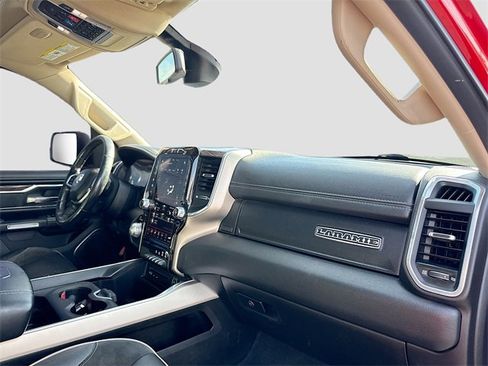 Used 2019 RAM 1500 Laramie image 31