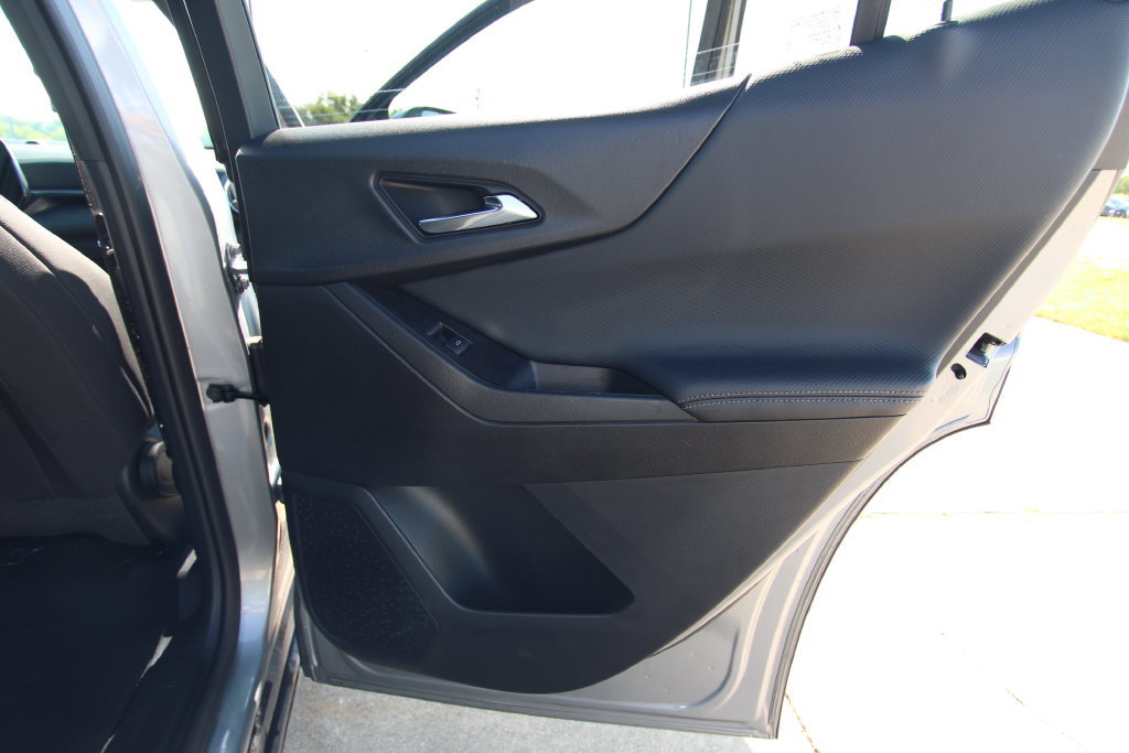 Used 2026 Chevrolet Equinox LT AWD/4WD image 39