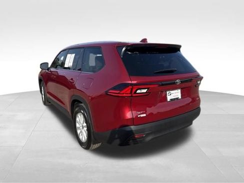 Used 2026 Toyota Grand Highlander XLE FWD image 3