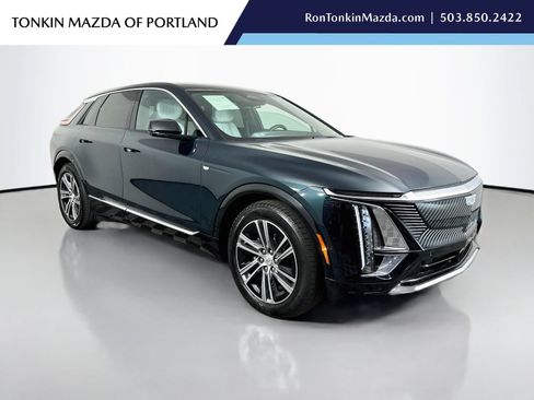 Used 2024 Cadillac Lyriq Luxury AWD/4WD image 1