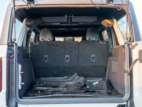 Used 2023 Ford Bronco Wildtrak image 38