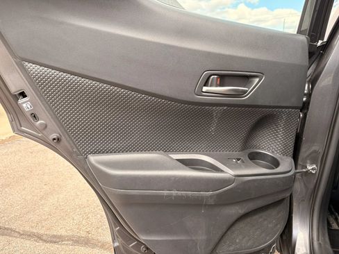 Used 2018 Toyota C-HR XLE FWD image 15
