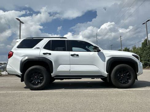 Used 2025 Toyota 4Runner TRD Off-Road AWD/4WD image 3