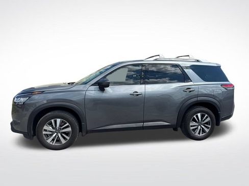 Used 2023 Nissan Pathfinder SL w/ Lighting Package (N92) FWD image 2