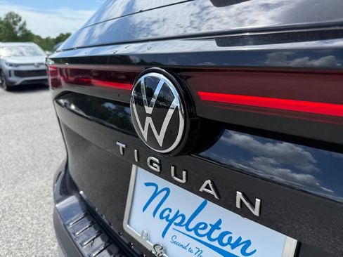 Used 2025 Volkswagen Tiguan S FWD image 12