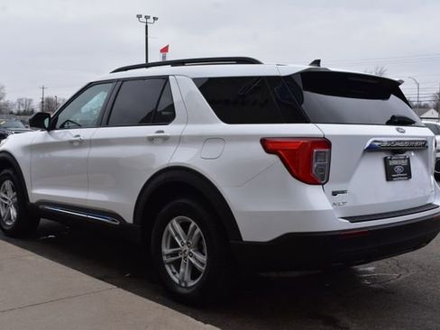 Used 2023 Ford Explorer XLT image 9