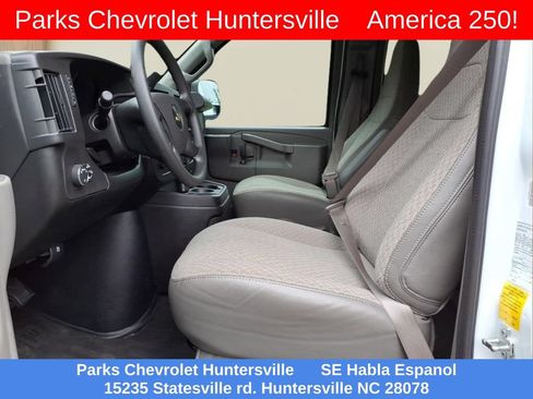 Certified 2025 Chevrolet Express 3500 LT w/ LT Preferred Equipment Group RWD image 17