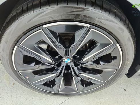 Used 2023 BMW 760i xDrive w/ Executive Package AWD/4WD image 58