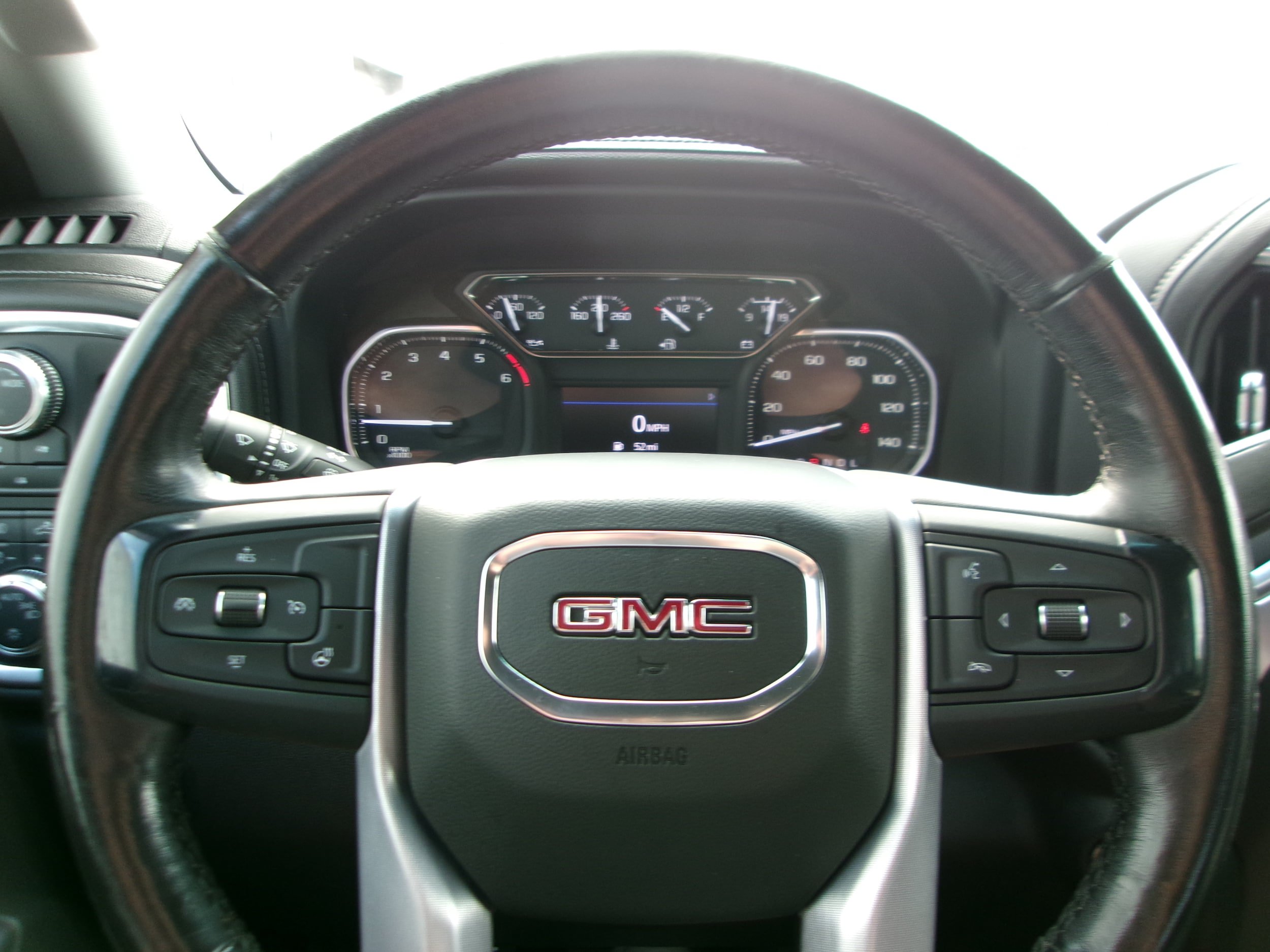Used 2020 GMC Sierra 2500 SLE w/ SLE Value Package; AWD/4WD image 16
