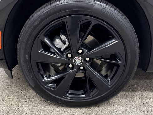 Used 2023 Buick Envision Preferred image 2