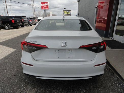 Used 2022 Honda Civic LX image 4