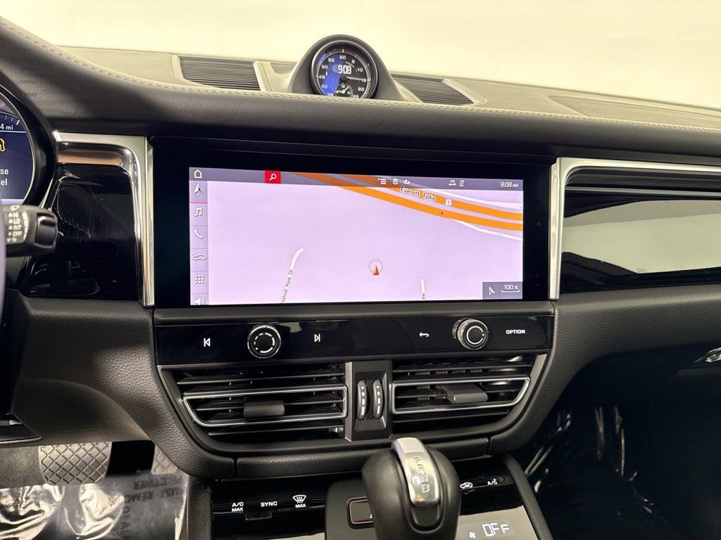 Certified 2026 Porsche Macan S AWD/4WD image 27