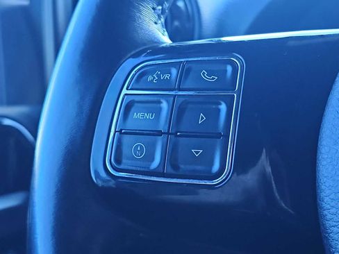 Used 2016 Jeep Wrangler Unlimited Sahara AWD/4WD image 12