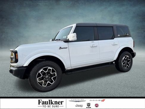Used 2023 Ford Bronco Outer Banks image 1