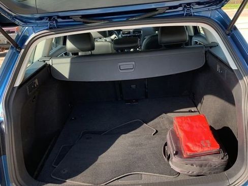 Used 2018 Volkswagen Golf Alltrack SE image 24