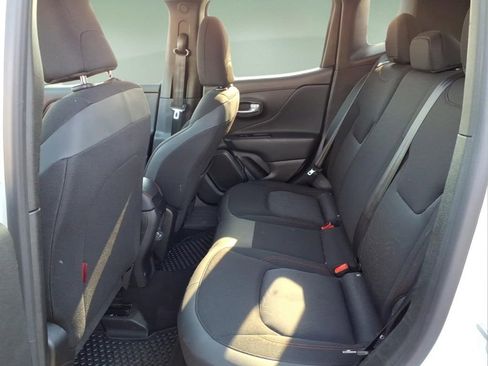 Used 2023 Jeep Renegade Trailhawk AWD/4WD image 5