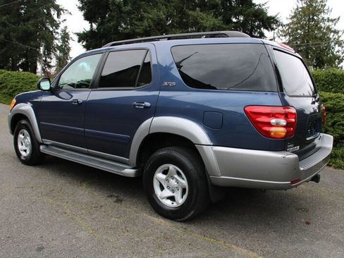 Used 2002 Toyota Sequoia SR5 image 4