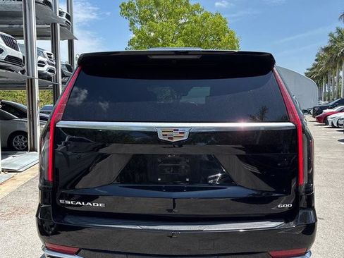 Used 2021 Cadillac Escalade Premium Luxury w/ Driver Assist Tech Package AWD/4WD image 3