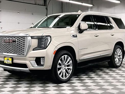 Used 2024 GMC Yukon Denali w/ Advanced Technology Package image 13
