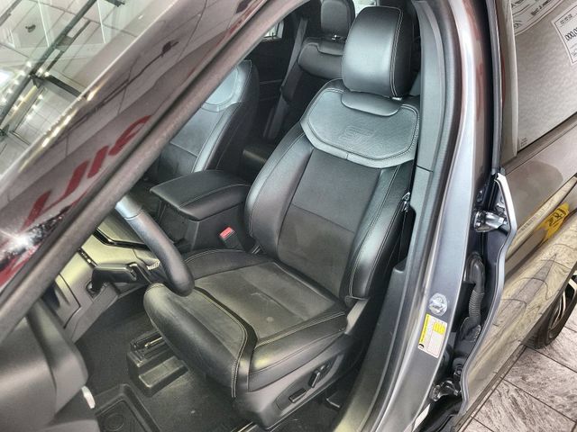 Used 2022 Ford Explorer ST AWD/4WD image 11