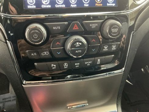 Used 2021 Jeep Grand Cherokee Laredo X image 32