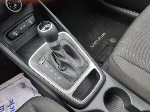 Certified 2023 Hyundai Venue SE image 27