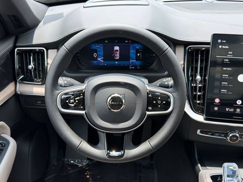 New 2026 Volvo XC90 T8 Ultra w/ Protection Package AWD/4WD image 11
