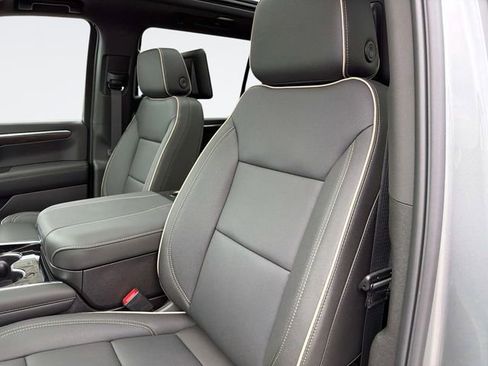 New 2026 Chevrolet Suburban Premier AWD/4WD image 26