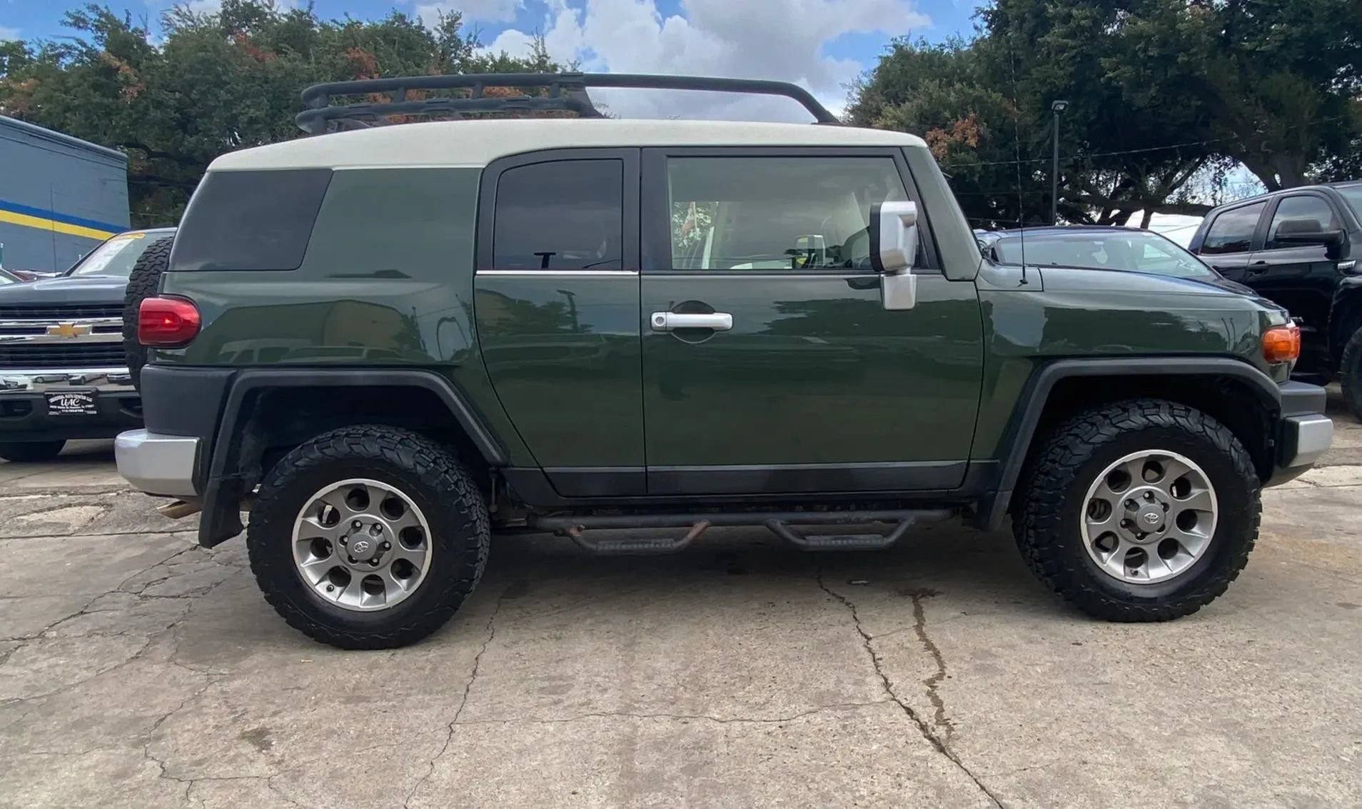 Used 2013 Toyota FJ Cruiser 4WD w/ Upgrade Pkg image 8
