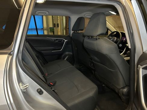 Used 2024 Toyota RAV4 LE AWD/4WD image 17