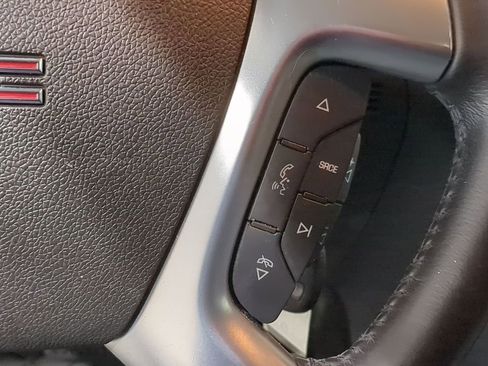 Used 2015 GMC Acadia SLE image 41