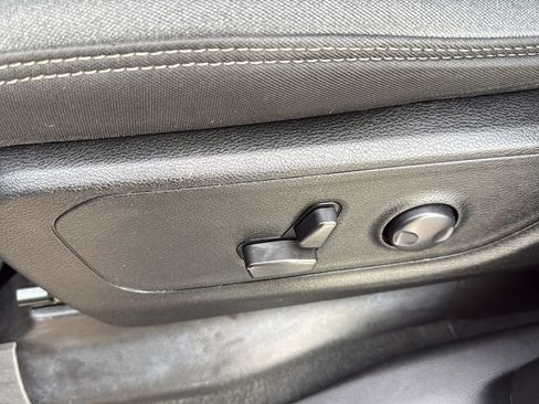 Used 2022 RAM 1500 Lone Star AWD/4WD image 10